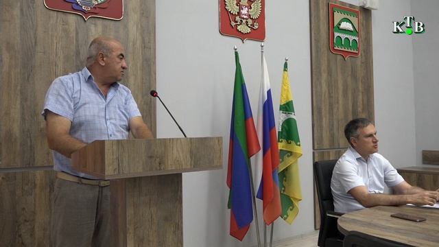 Райондин администрацияда.