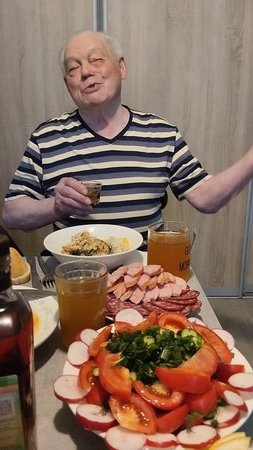 Мой папа поздравляет меня с 55 летием