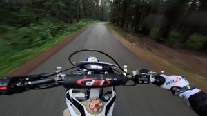 Дождливая покатушка на мотоцикле