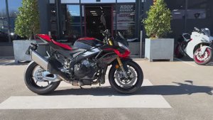 Aprilia Tuono V4 Factory 2025 - Круговой обзор