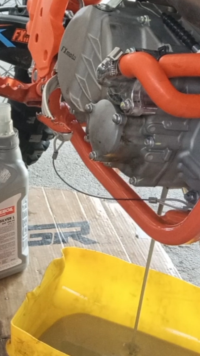 Утопили мот. Вымываю эмульсию. смотреть онлайн