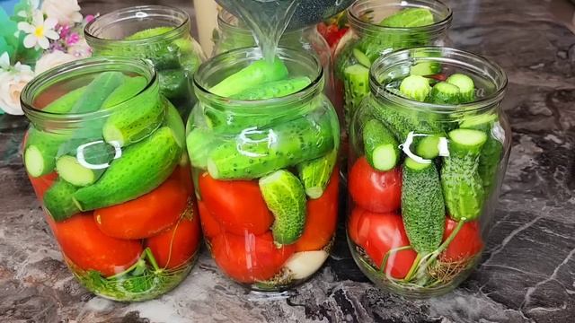 ПАЛЬЧИКИ ОБЛИЖЕШЬ! ПОМИДОРЫ и ОГУРЦЫ НА ЗИМУ! СЪЕДАЮТСЯ МОМЕНТАЛЬНО! ЗИМОЙ ПОЖАЛЕЛА ЧТО МАЛО ЗАКРЫЛА