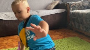 Распаковка вкусняшек с сюрпризом🤪| МАКСОН стал блогером😄