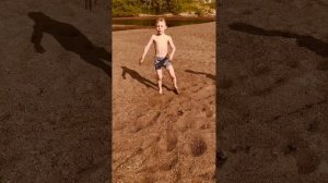 Сильный ветер +20
Парнишка за любой кипиш💪