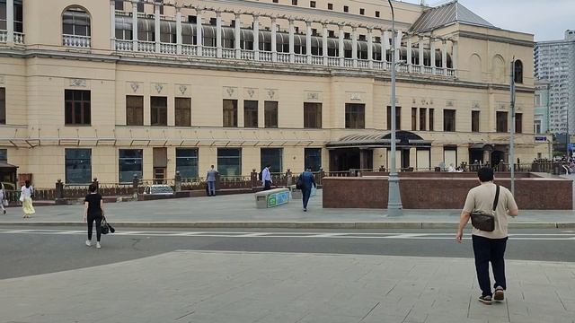 Поездка в Москву за тканью. Завтрак на Арбате