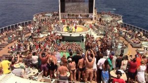 праздник Нептуна на лайнере