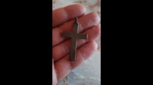 Старинный серебряный крест.