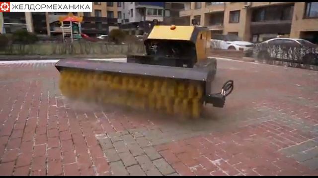 Гусеничный робот с дистанционным радиоуправлением смотреть онлайн