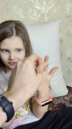11 пальцев ведь получается #прикол #дети