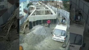 УРОНИЛ ЭКСКАВАТОР KOMATSU