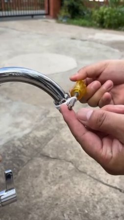 Кран как снять окрутно носик крана