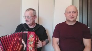 Из-за острова на стрежень