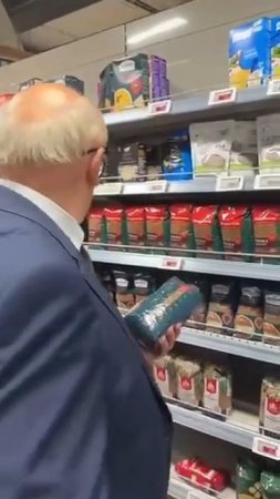 депутат из Петербурга решил доказать, что на 1000 рублей можно купить полезных и недорогих продуктов