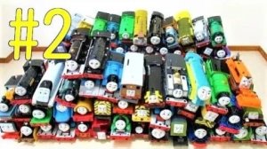 Богатый канал для установки батарейки в игрушку Томаса
