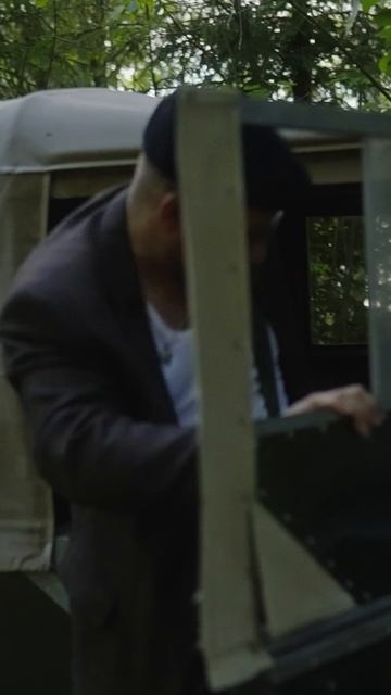 Range Rover L460 vs. Land Rover Series 1 - 75 лет прогресса и эволюции. смотреть онлайн