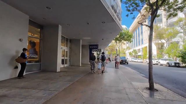 Waikiki-HAwaii-Today-July-8-2025-Walking-Tour-on-the-Street-
