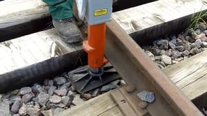 Домкрат путевой гидравлический ДПГ-12/200 железнодорожный