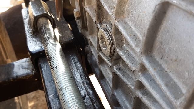 Сборка гусеничного минитрактора. смотреть онлайн