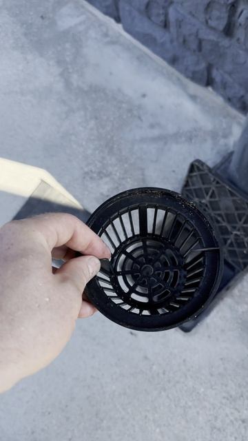 Очистка дождеприемников ливнеприемников и водоотводных лотковshort