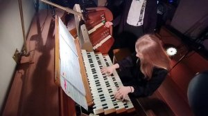 English song "We wish you a Merry Christmas"