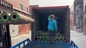 Как загрузить рулоны ПВХ в грузовой отсек