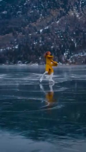 Желтое Платье и Коньки 💛⛸️