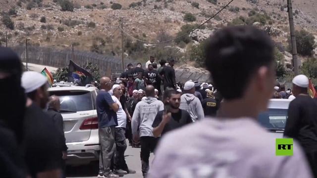 مئات الدروز يتجمعون على حدود الجولان وسط الاشتباكات في السويداء