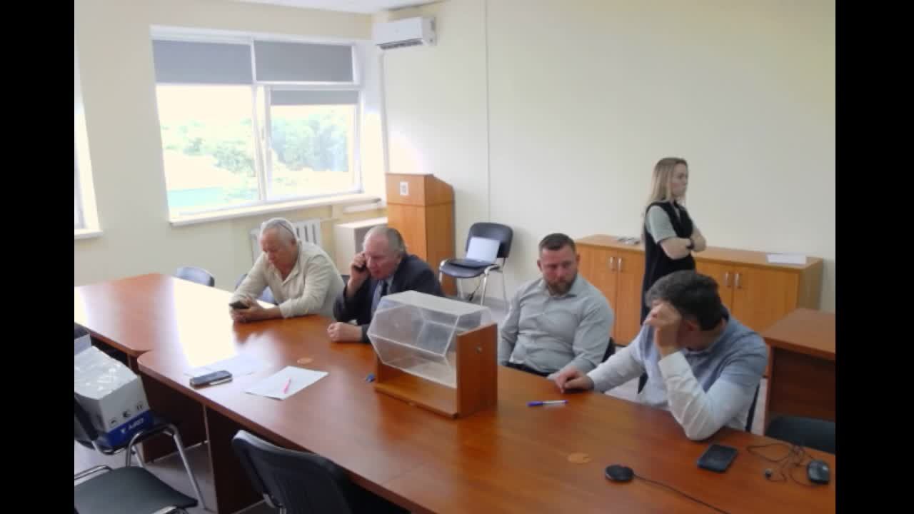 Распределение разрешений на волка и пернатую дичь с собаками