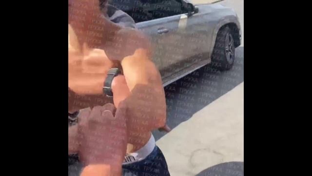 Молодежь набросилась и отгупала  ТЦК в Днепропетровске !!!