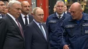 Владимир Путин осмотрел коксовую батарею на Магнитогорском металлургическом комбинате