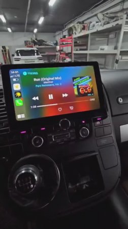 Оснащение Volkswagen Multivan автозвуком, магнитолой, камерами #automobile #volkswagen #автозвук