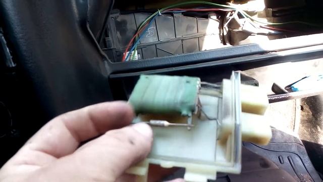 Volkswagen Passat B3 не регулируется скорость вентилятора печки смотреть онлайн