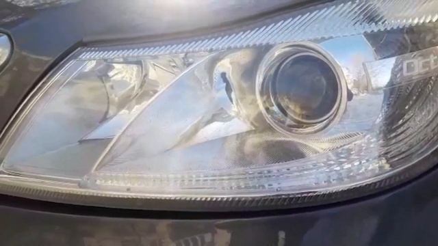 Левая фара Skoda Octavia A5 1z1941017S