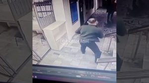 Начальник полиции расстреливал подчинённых из рогатки под истерический хохот