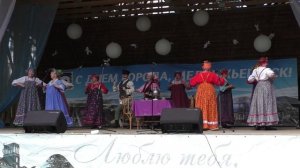 Фольклорный коллектив БЕРЕГИНЯ (г.Пудож) - У самовара я и моя Маша
