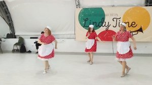 Танец буфетчиц круизного лайнера - Премьера 12.07.2025