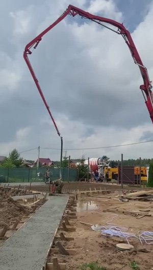 Заливаем дорожки на участке