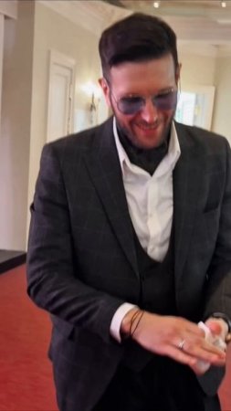 Он вытащил из неоткуда

подпишись https://t.me/victor_sharm