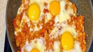 Завтрак из Яиц на сковороде! ВКУСНЫЙ, БЫСТРЫЙ и ПРОСТОЙ!