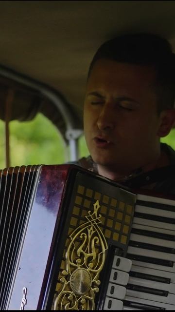 Range Rover L460 vs. Land Rover Series 1 смотреть онлайн