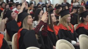 Новости СПбГУ: Вручение дипломов выпускникам Высшей школы журналистики и массовых коммуникаций 2025