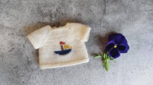 МК "Базовая футболка спицами". Вышивка по петлям