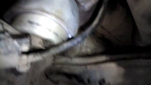 Volkswagen Passat B5 замена подушек двигателя/Volkswagen Passat B5 engine mount replacement