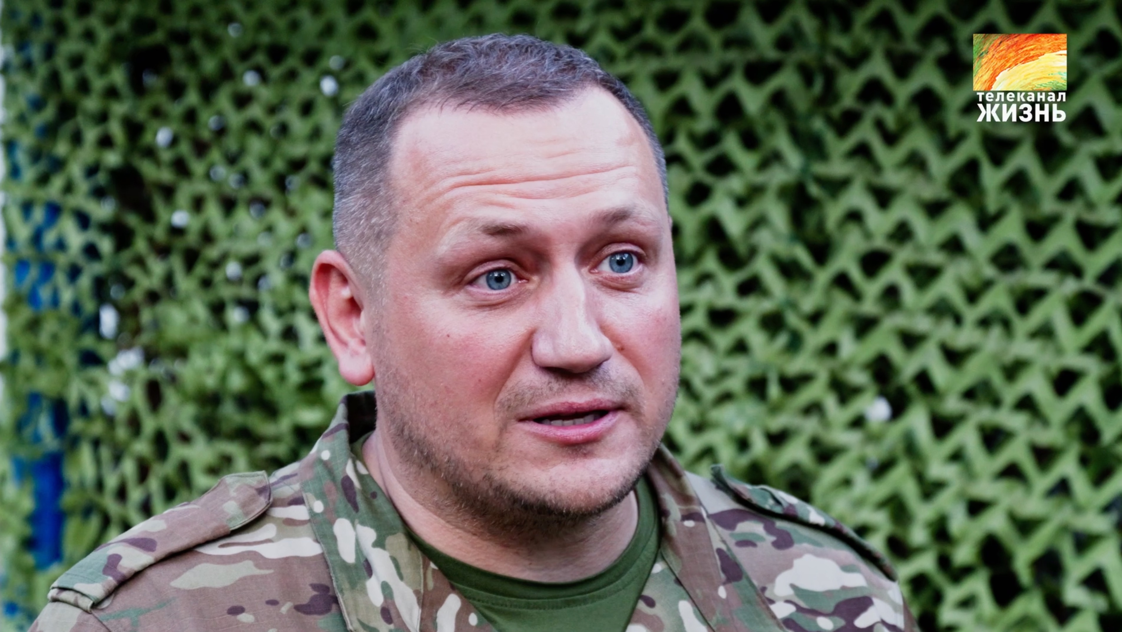 Доброволец Антон Глушков, командир саперов:
"МИРНУЮ ЖИЗНЬ ЗАПУСКАЕМ МЫ"