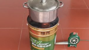 ДРОВА И ГАЗ НЕ НУЖЕН Печка Малышок на опилках из банок с компрессором Своими руками для дома и дачи
