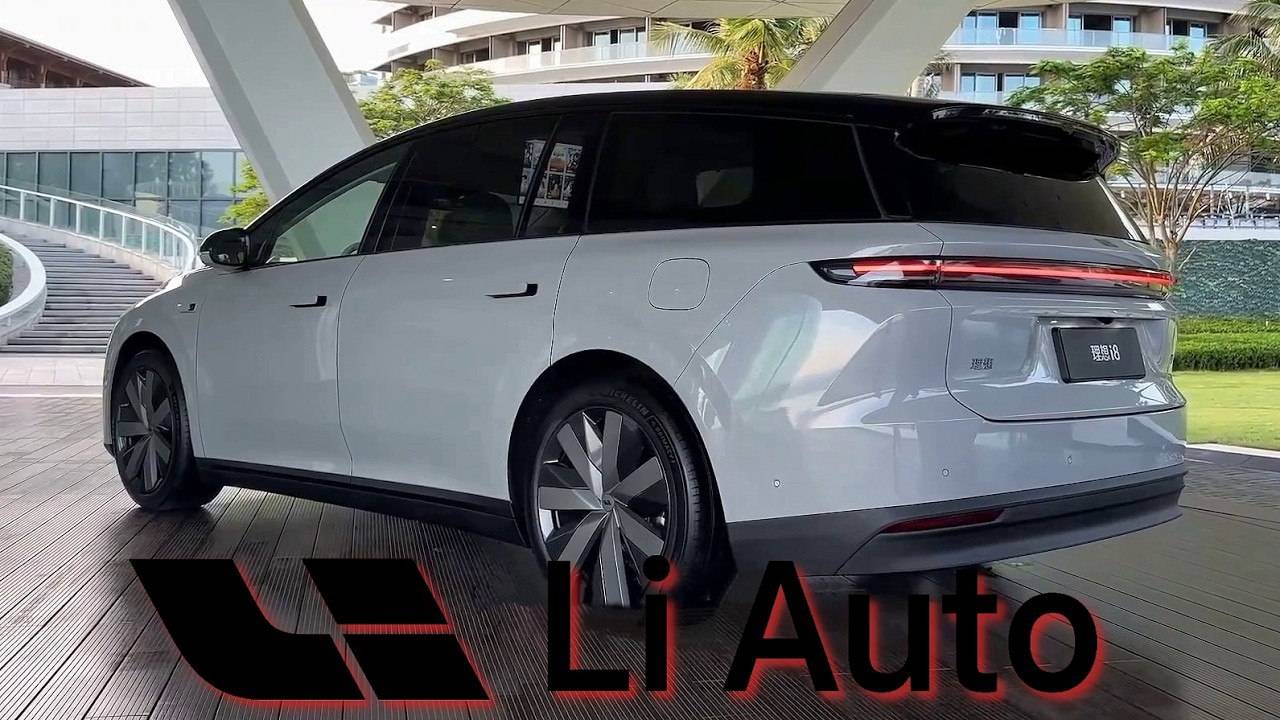 Новый_флагман_Li_Auto：_три_ряда_роскоши_уже_в_продаже!