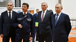 Владимир Путин осмотр цеха машиностроительной продукции, Магнитогорск, 16 июля 2025 года