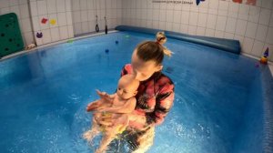 Грудничковое плавание для малышей от 2 месяцев