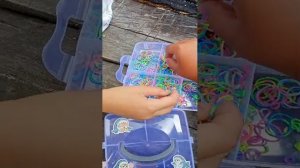 учим плести резинки