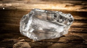 Алмаз-гигант ювелирного качества добыли в Архангельской области